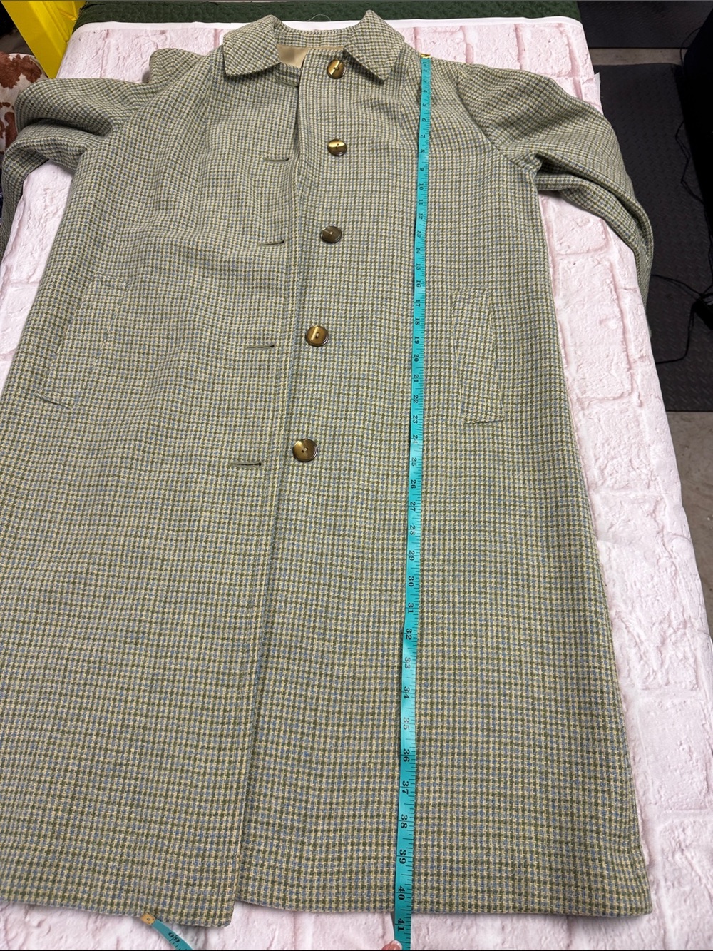 Vintage 1960’s Women's Green Check Wool Coat - Picture 14 of 15